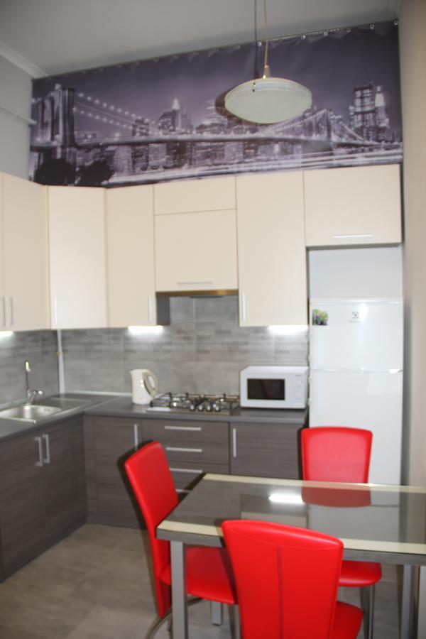 Apartment On Khorvatska Street リヴィウ エクステリア 写真