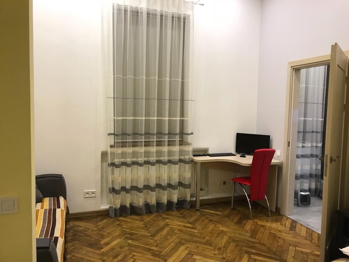 Apartment On Khorvatska Street リヴィウ エクステリア 写真