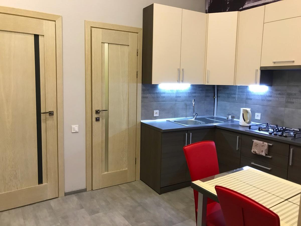 Apartment On Khorvatska Street リヴィウ エクステリア 写真